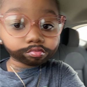 Meet your Posher, Leah